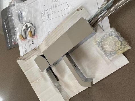 ** one only ** JACUZZI AURA Basin Mixer with pop up waste